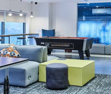 Studio Silver - Photo 6