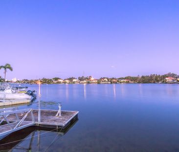 31 Clipper Boulevard, Clear Island Waters QLD 4226 - House For Rent... - Photo 2