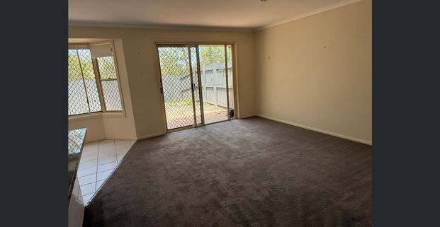 Townhouse in Prime Location - Photo 1