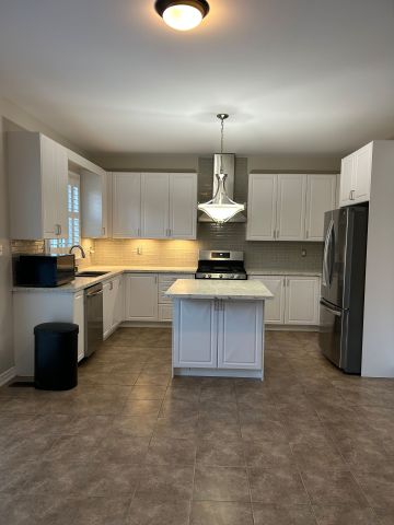 For Lease - 132 Mcknight Avenue, Hamilton, Ontario - Photo 2