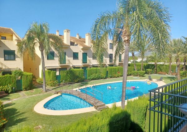 FOR RENT: SPACIOUS AND ELEGANT 4-BEDROOM BUNGALOW FOR LONG TERM