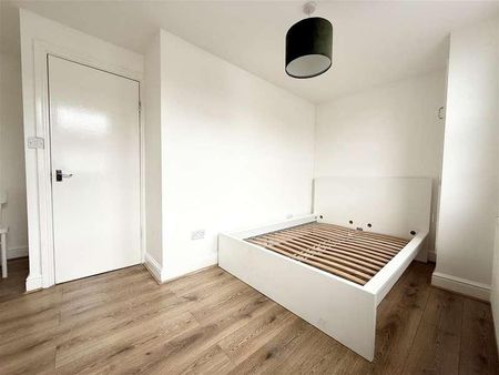 Hereward Road, London, SW17 - Photo 4