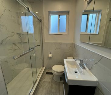 For Lease - 17 Avis Crescent Unit# Main, Toronto, Ontario - Photo 4