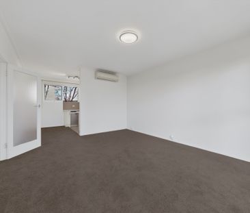 2/83 Wills Street, Kew VIC 3101 - Apartment For Rent | Domain - Photo 2