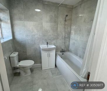 3 bedroom maisonette to rent - Photo 6