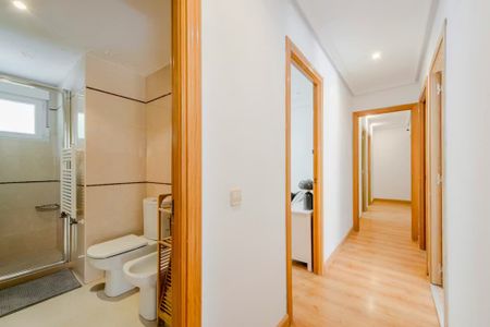 Calle de Torrelaguna, Madrid, Community of Madrid 28043 - Foto 5