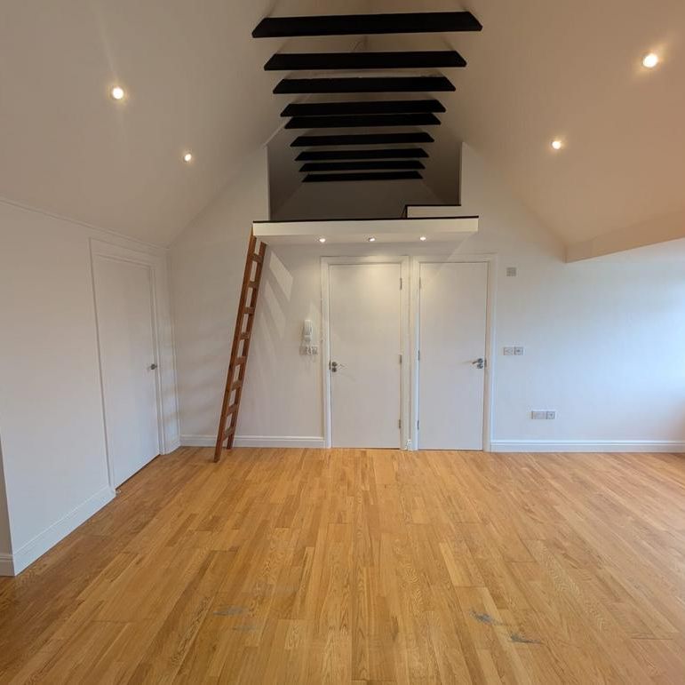 Studio to rent - Photo 1