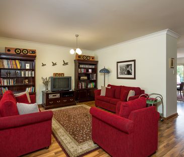 Your Golden Grove Hideaway - Comfort Awaits ✨ - Photo 1