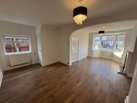 Cross Lane, Whiston, Prescot, L35 - Photo 2