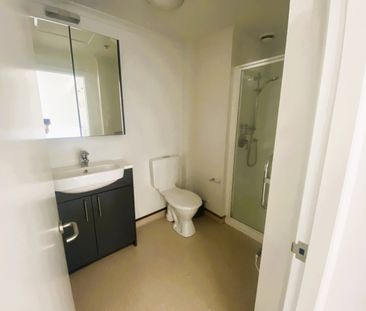 INNER CITY APARTMENT LIVING - Photo 2