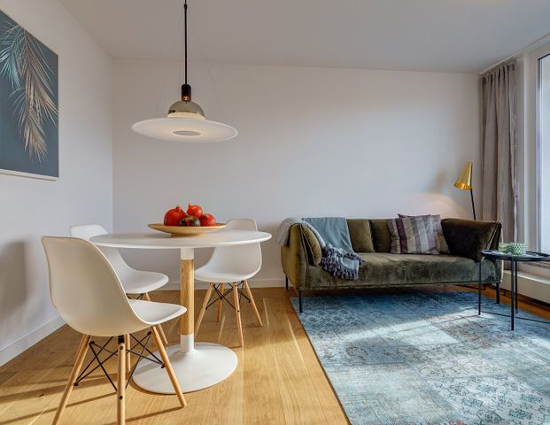 Bright rooftop terrace apartment for rent - Photo 1