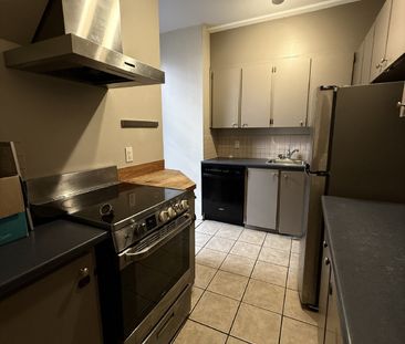 402 McLeod Street - 1 - Photo 1