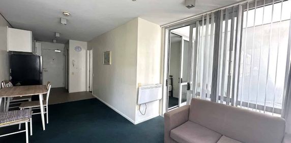 Furnished 1 Bedroom Apartment - Photo 2