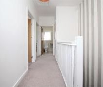 3 bedroom end of terrace house to rent - Photo 3