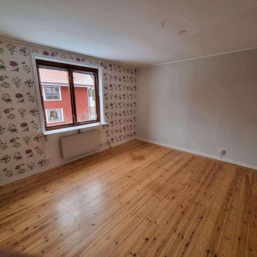 Folkströmsvägen 4B - Foto 1