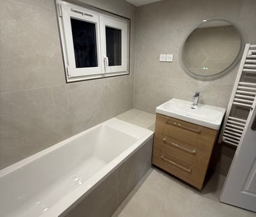 Maison de 60m² avec terrasse, jardin et garage en sous sol sur la c... - Photo 2