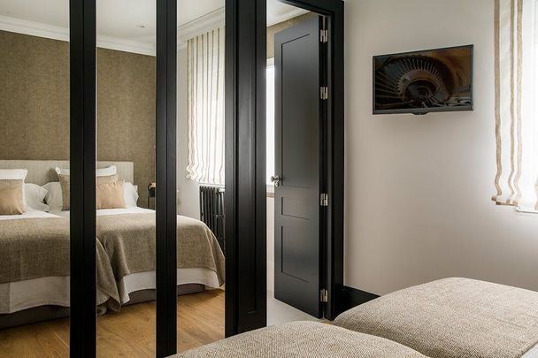 Calle de Velázquez, Madrid, Community of Madrid 28006 - Photo 1