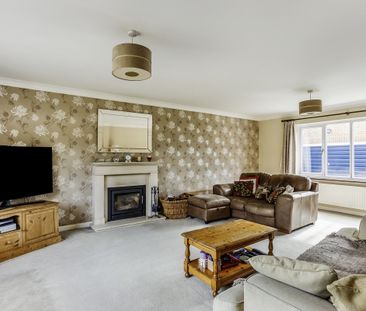 4 bedroom detached house to rent - Photo 4