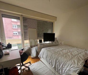 Spacieux 7 pièces au rez supérieur avec garage - Photo 5