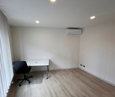 Instapklare studentenkamer met eigen badkamer en goede ligging - Photo 3