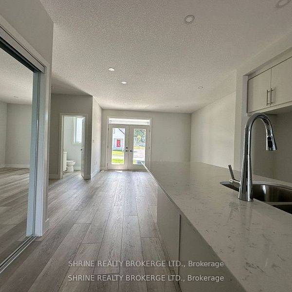 For Lease - 990 Deveron Crescent Unit# 17, London South, Ontario - Photo 1