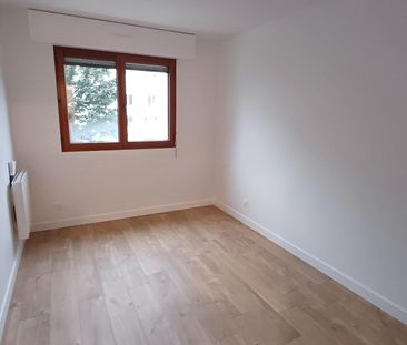 location Appartement T4 DE 86.6m² À PARIS - Photo 3