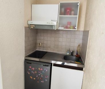 Location Appartement 1 pièce 31m² POITIERS 86000 - Photo 3