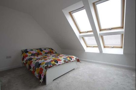 Rhodfa'r Rhyddwen, Caerphilly, Caerphilly - Photo 2