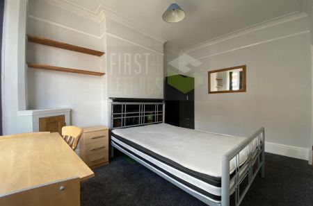 Lytton Road, Clarendon Park, Leicester, LE2 - Photo 2