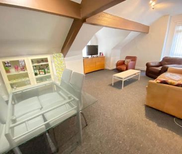 3 bedroom flat to rent - Photo 1