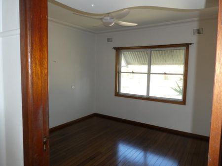 35 Hadley Street - Photo 4