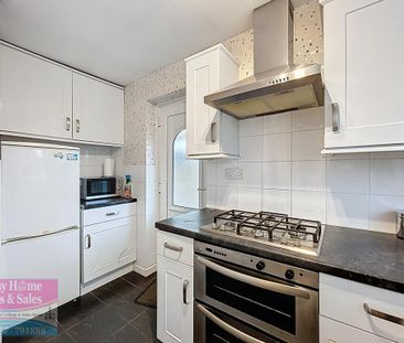 2 bedroom detached bungalow to rent - Photo 1