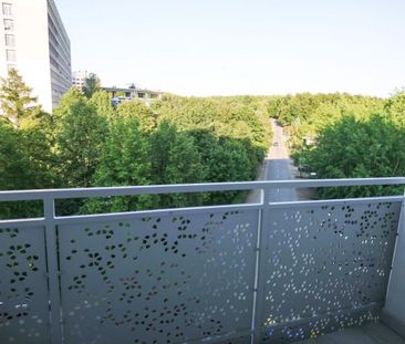 Jasna kawalerka w zielonej części Katowic - Photo 3