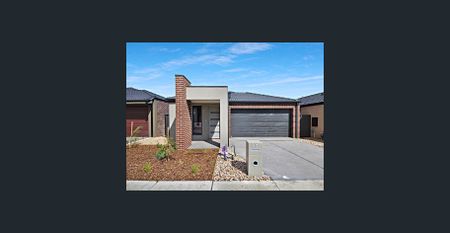 Modern & Spacious 4-Bedroom Family Home in Wollert - Photo 5