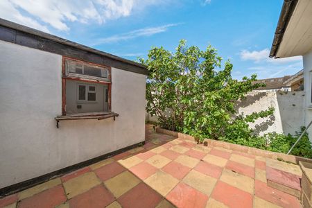 Melrose Avenue, Mitcham, CR4 - Photo 4