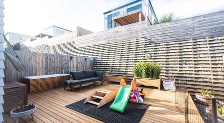 Ample Parking in Ormiston School Zone - Photo 4