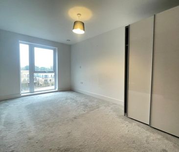 The Embankment - Photo 3