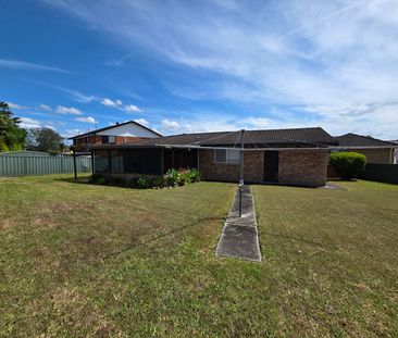 Delightful Family Home in Quiet Taree West Cul-de-Sac - Photo 4