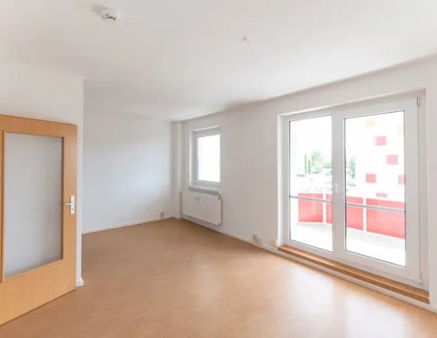 3 Zimmer: Großzügig geschnitten & schöner Balkon - Foto 1