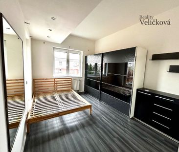 Pronájem bytu 2+kk 43 m², Hradec Králové - Fotografie 5