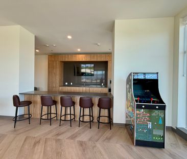 Brand New 2 Bdrm at the ELI – Water St by the Park - Photo 1