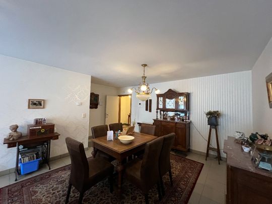 Gezellig gelijkvloers appartement met 2 slaapkamers - Photo 1