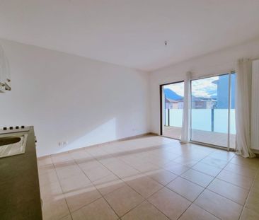 Location Appartement 2 pièces 43m² ST PIERRE EN FAUCIGNY 74800 - Photo 1