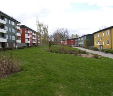 Karlslättsv 9 B - Foto 1