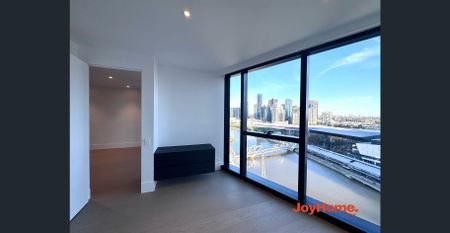Luxury Waterfront 2-Bed Residence | Seafarers Melbourne | Yarra River & Bay Views - Photo 4