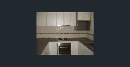 CENTRAL LOCATION - Photo 4