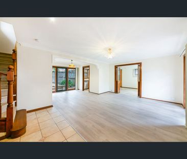 86 Oakhill Drive, Castle Hill, NSW 2154 - Photo 2