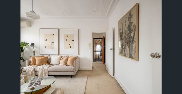 Elevated Art Deco beauty / premier east-side location - Photo 1