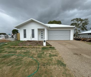 Brand New 4-Bedroom Family Home in Condon - Photo 1