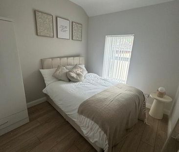 STUDENT ACCOMDATION, 79 Creggan Road, Derry, BT48 9DA - Photo 2